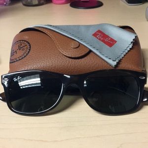 Ray Ban Tortoise Wayfarer sunglasses